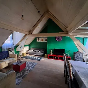  Appartamento The Green Retromodern Duplex Belgio