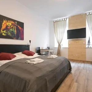Apartment Apartment, Modern Und Neu Renoviert, Wien