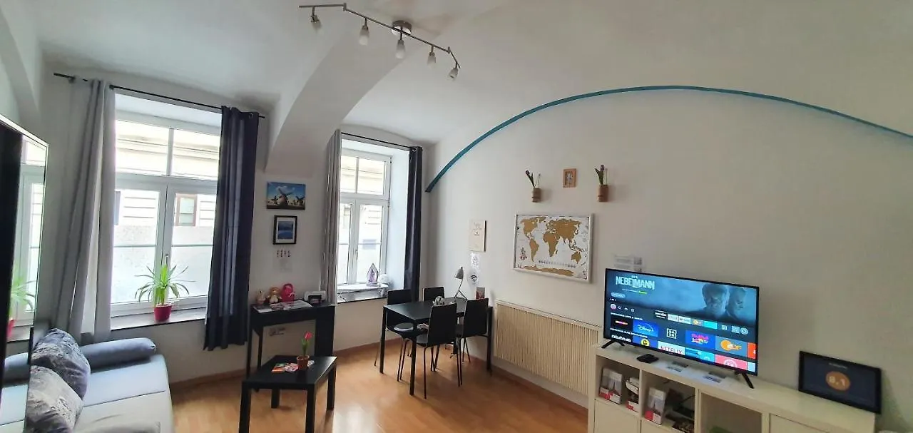 Msq Diana Vienna - 10 Min From City Center - Free Coffee And Tea - High Speed Internet Apartment