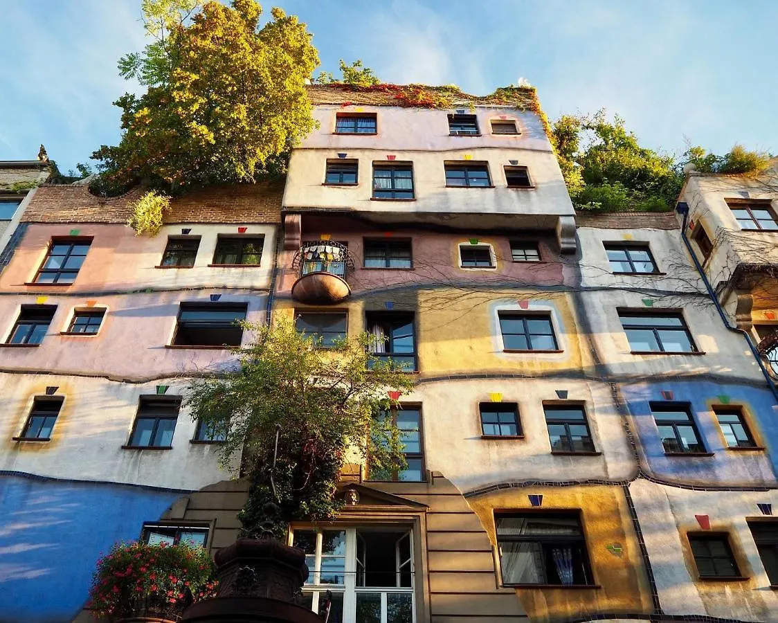 Msq Diana Vienna - 10 Min From City Center - Free Coffee And Tea - High Speed Internet 0*,