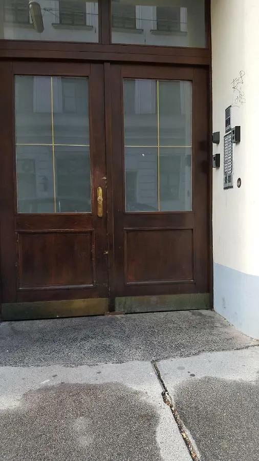 Apartment Msq Diana Vienna - 10 Min From City Center - Free Coffee And Tea - High Speed Internet